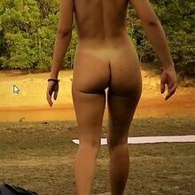  Nude