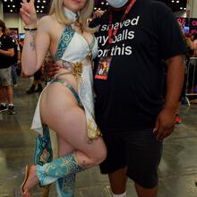  Nude