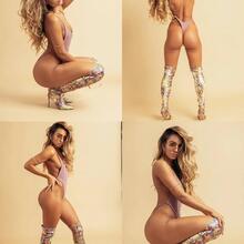  Nude