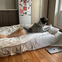  Nude