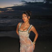  Nude