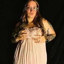  Nude