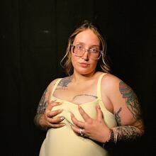  Nude