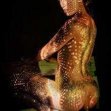 Nude