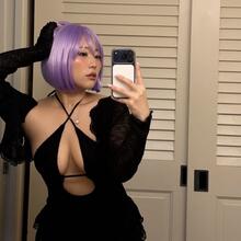  Nude