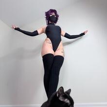  Nude