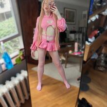  Nude