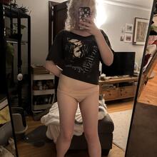  Nude