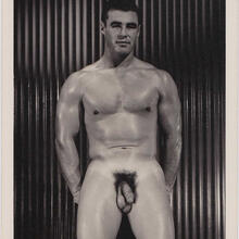  Nude