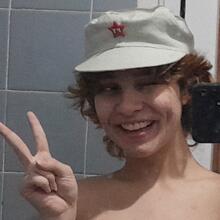  Nude