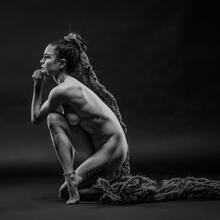  Nude