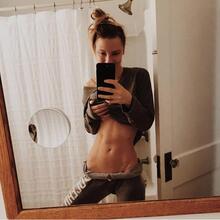  Nude
