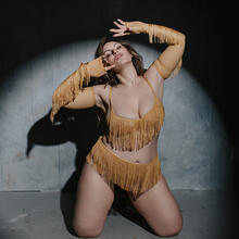  Nude
