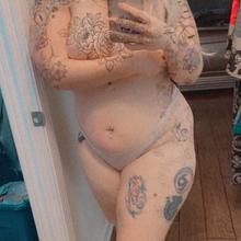  Nude
