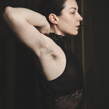  Nude