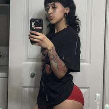  Nude