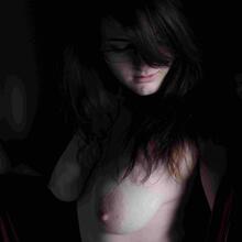  Nude