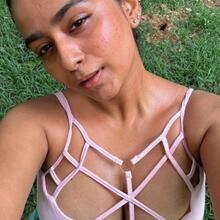  Nude