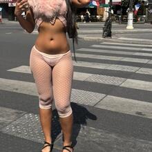  Nude