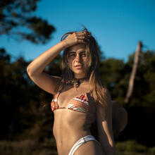  Nude