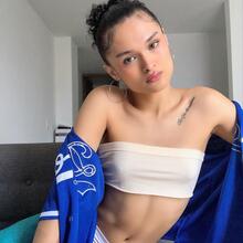  Nude