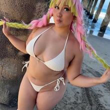  Nude
