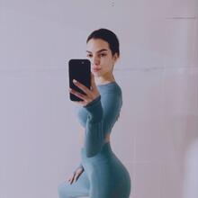  Nude