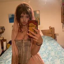  Nude
