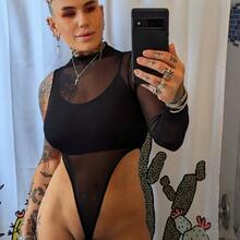  Nude
