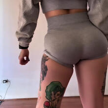  Nude