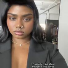  Nude