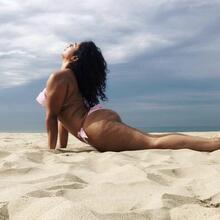  Nude