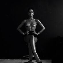  Nude
