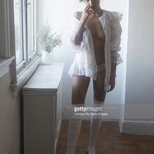 Nude