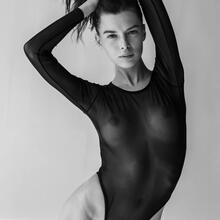  Nude