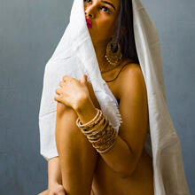  Nude