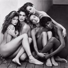  Nude