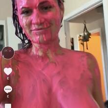  Nude