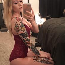  Nude