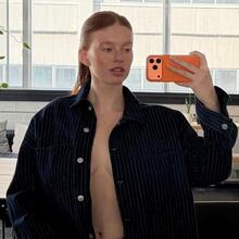  Nude