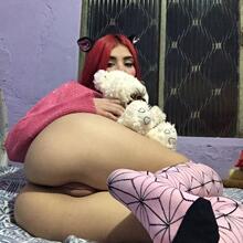  Nude
