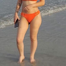  Nude
