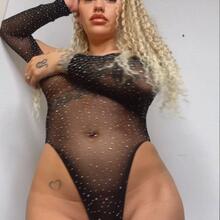  Nude