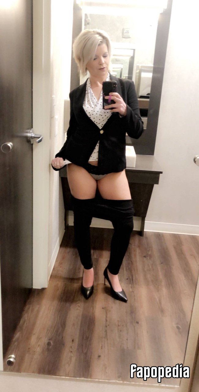 ThatSoccerMom Chivelicious  Nude OnlyFans Leaks