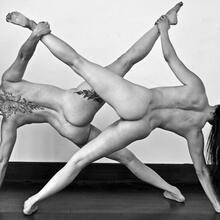  Nude
