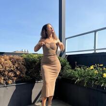  Nude