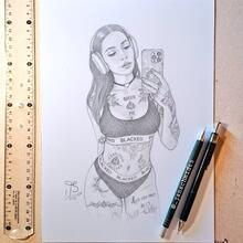  Nude