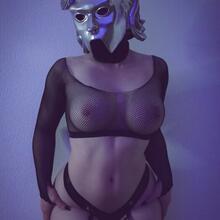 Nude