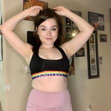  Nude
