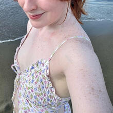  Nude